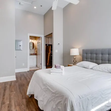 Historic Church Loft East Nash Free Parking Apartment Nashville