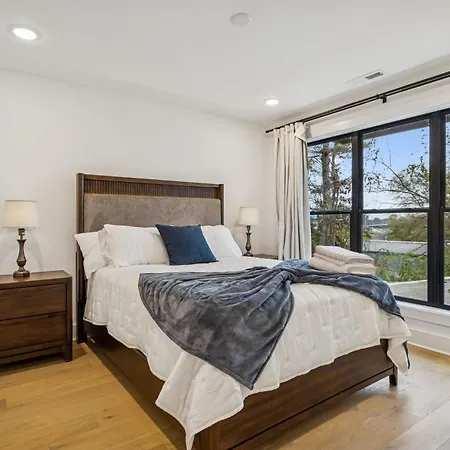 3br Townhome Rooftop Views Hot Tub & Fireplace Apartment *
