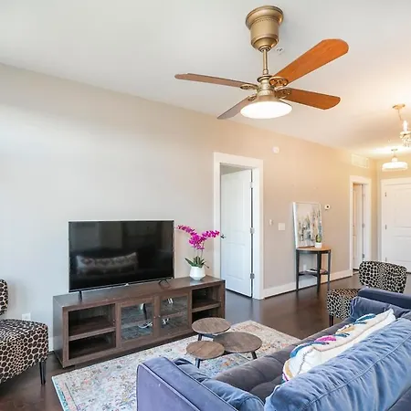 Beautiful In The Heart Of Downtown Walk To Broadway * Nashville