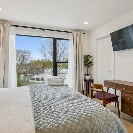 Apartment 3br Townhome Rooftop Views Hot Tub & Fireplace *