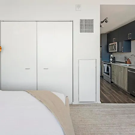 Apartment Landing Stunning 2Bd Rooftop Lounge Gym