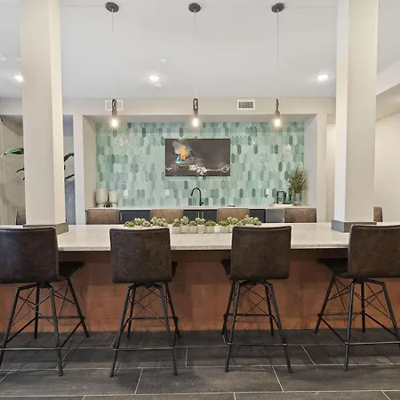 Apartment Landing Stylish 1Bd Pool Gym *