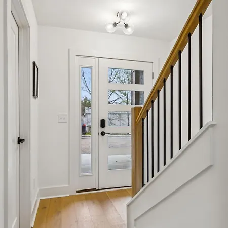 3br Townhome Rooftop Views Hot Tub & Fireplace Nashville