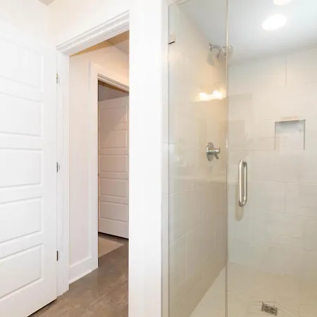 Apartment New Hidden Gem, Luxury Kitchen, 5 Min To Broadway *