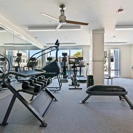 Apartment Boulevard Midtown 30ft Ceilings 1br 01 Nashville