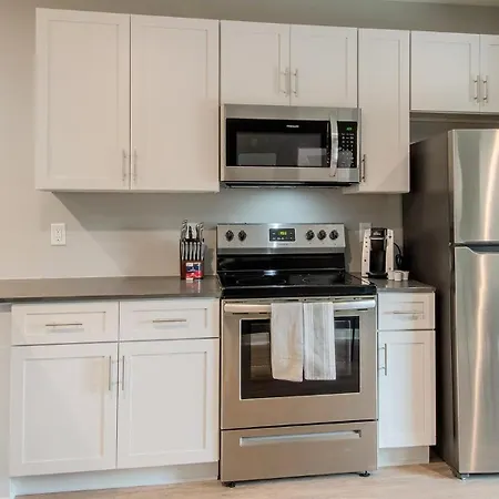 Landing Incredible Studio Gym Pool Apartment *