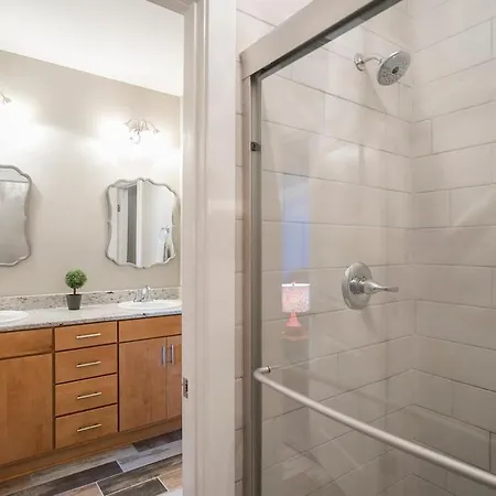 Apartment Beautiful In The Heart Of Downtown Walk To Broadway