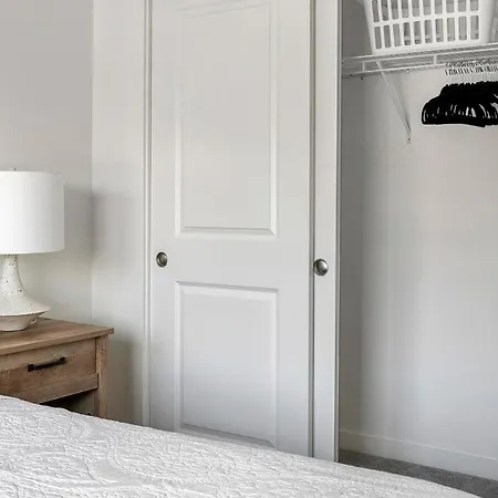Landing Stunning 1bd Game Gym Apartment Nashville