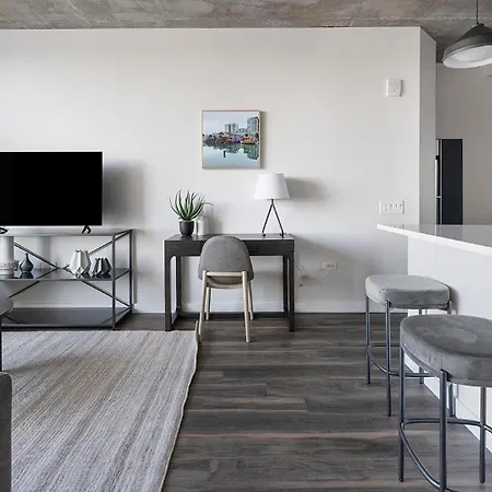Landing Stunning 2Bd Rooftop Lounge Gym Apartment Nashville