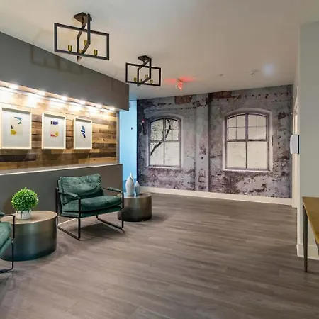Boulevard Midtown 30ft Ceilings 1br 01 Nashville