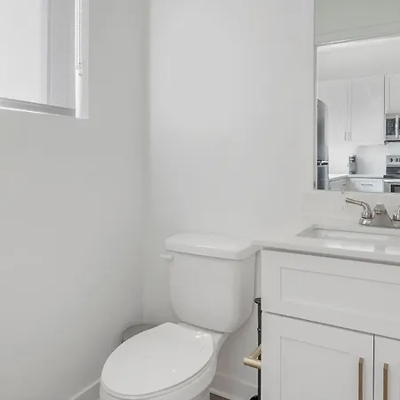 Apartment Landing Stunning 1bd Game Gym Nashville