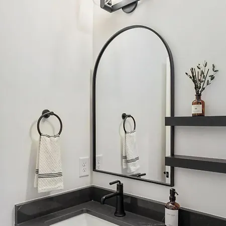 3br Townhome Rooftop Views Hot Tub & Fireplace Nashville