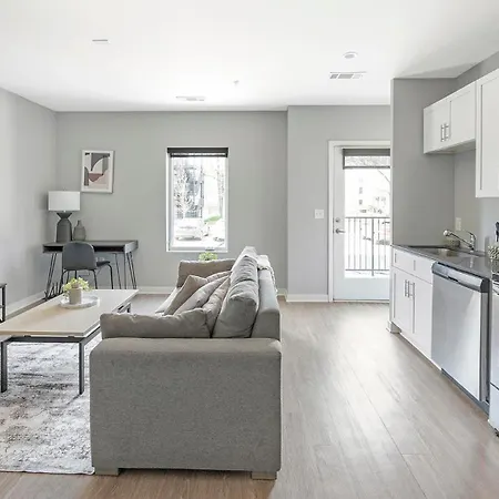 Landing Incredible Studio Gym Pool