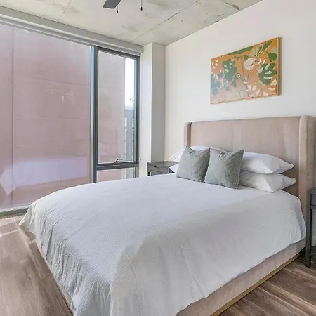 Landing Stunning 2Bd Rooftop Lounge Gym * Nashville