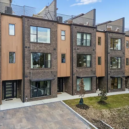 3br Townhome Rooftop Views Hot Tub & Fireplace Nashville