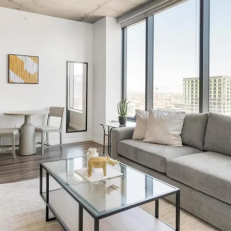 Apartment Landing Stunning 2Bd Rooftop Lounge Gym
