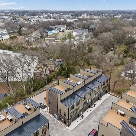 Apartment New Modern Escape With Rooftop Hot Tub
