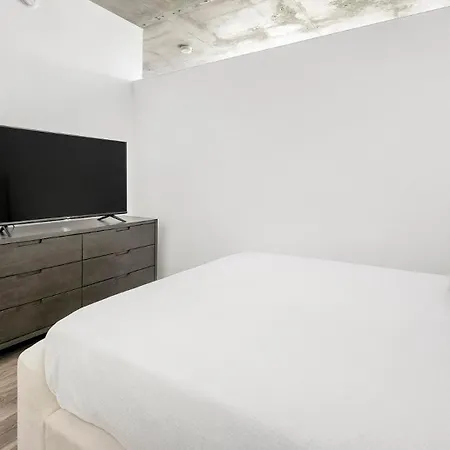 Landing Stunning 2Bd Rooftop Lounge Gym *