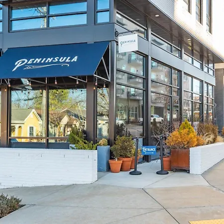 In Walkable Area 25 Miles To Downtown Family & Dog Friendly * Nashville