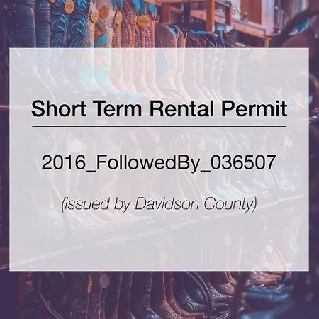 In Walkable Area 25 Miles To Downtown Family & Dog Friendly