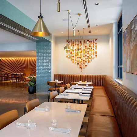 Hotel Tempo By Hilton Downtown