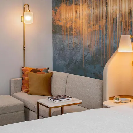 Hotel Tempo By Hilton Downtown 3*
