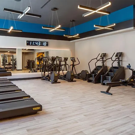 Tempo By Hilton Downtown Hotel 3*