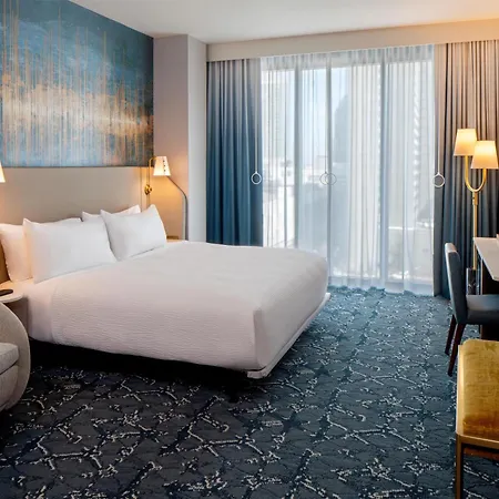 Hotel Tempo By Hilton Downtown 3*