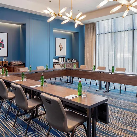 Hotel Tempo By Hilton Downtown