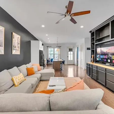 Rooftop, Large Backyard, Fire Pit, Near Downtown * Nashville