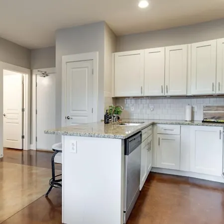 3203 Long Blvd Holiday home
