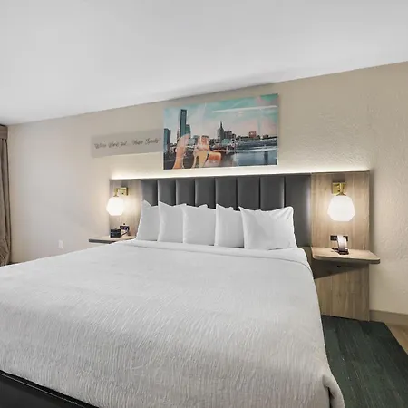 La Quinta By Wyndham Airport/opryland 3*