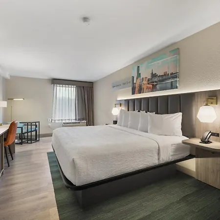 La Quinta By Wyndham Airport/opryland Nashville