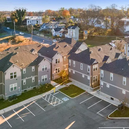 Hart Buyout 5 By Avantstay Two Town House Buyout W Modern Amenities In Holiday home Nashville