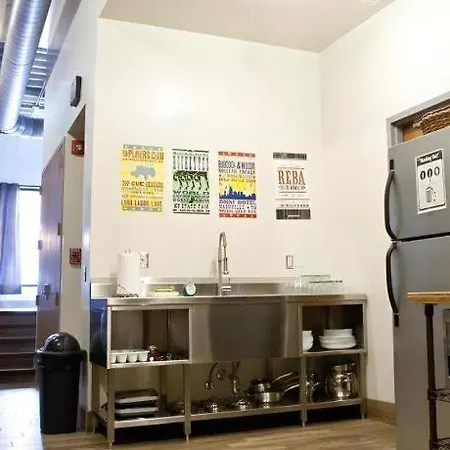 Hostel Downtown - Adults Only