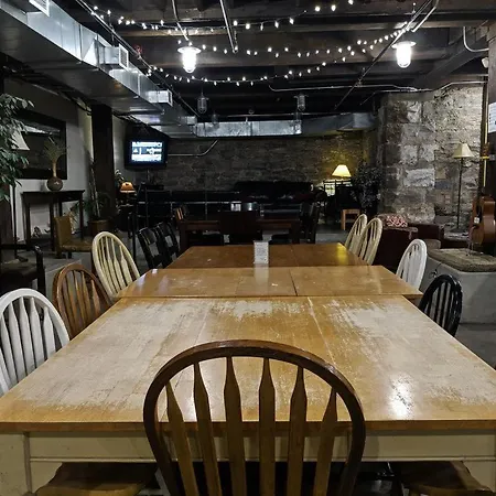 Hostel Downtown - Adults Only