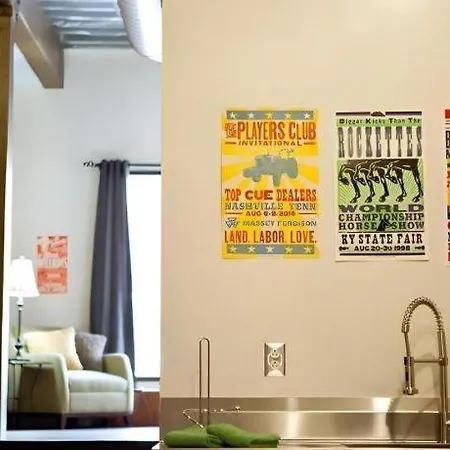Downtown - Adults Only Hostel