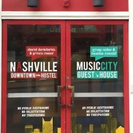 Downtown - Adults Only Hostel *