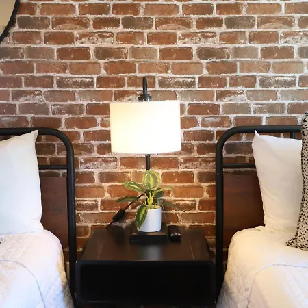 The Muse - Modern 2br With Private Balcony And Rooftop Access * Nashville