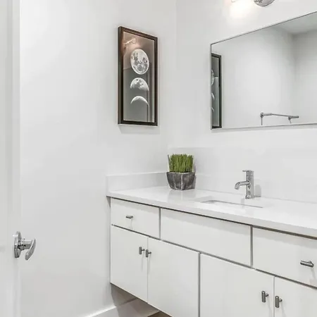 Holiday home Scovel Row Retreat-rooftop Views Near Broadway Nashville