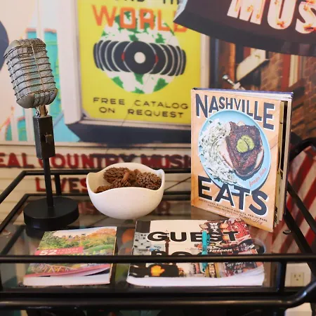 The Muse - Modern 2br With Private Balcony And Rooftop Access * Nashville