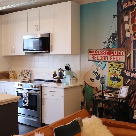 The Muse - Modern 2br With Private Balcony And Rooftop Access * Nashville