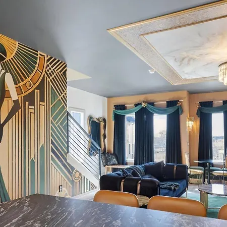 The Great Gatsby By Avantstay Holiday home