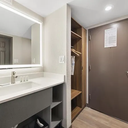 Hawthorn Extended By Wyndham Airport/opryland *