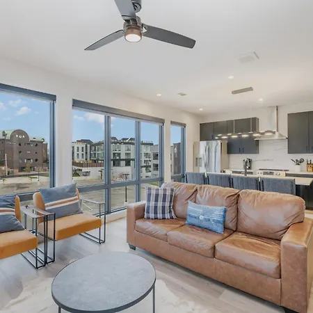 Modern West End For 6 Shared Pool & Gym