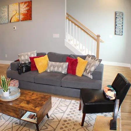 Rooftop Fire Pit + River Views 4br Sleeps 12 Nashville