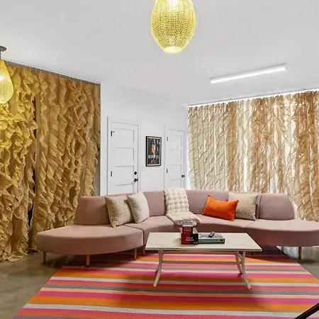 Holiday home The Girls Night Out By Avantstay *