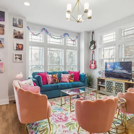 Swiftie Dream House-rooftop Patio-mins To Broadway Holiday home Nashville
