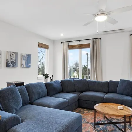 Holiday home Cliffside Social By Avantstay *