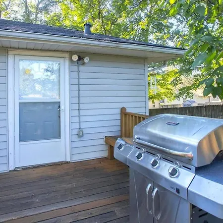 Upper Unit Retreat Pet-friendly Nashville